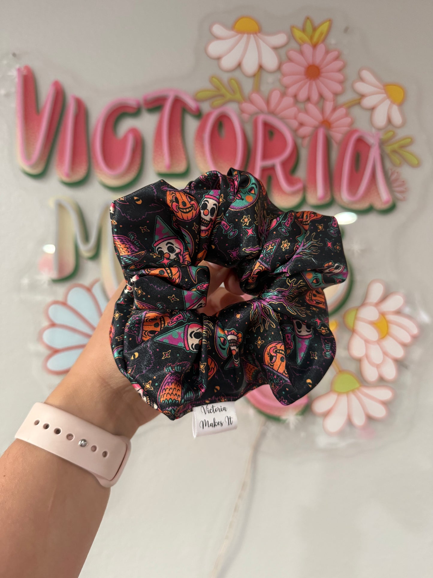 Vintage pumpkin scrunchie