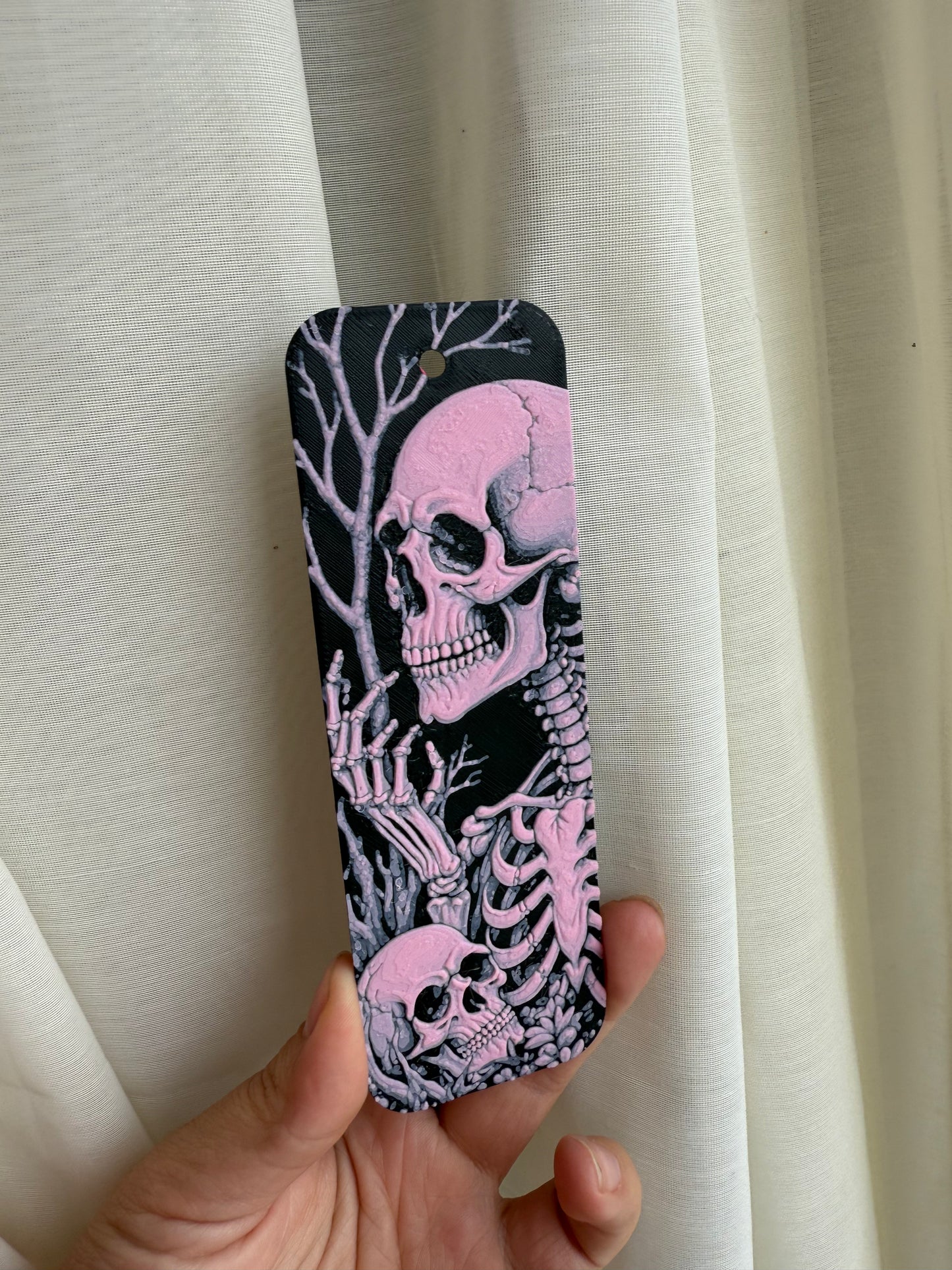 Skeleton bookmark black &pink