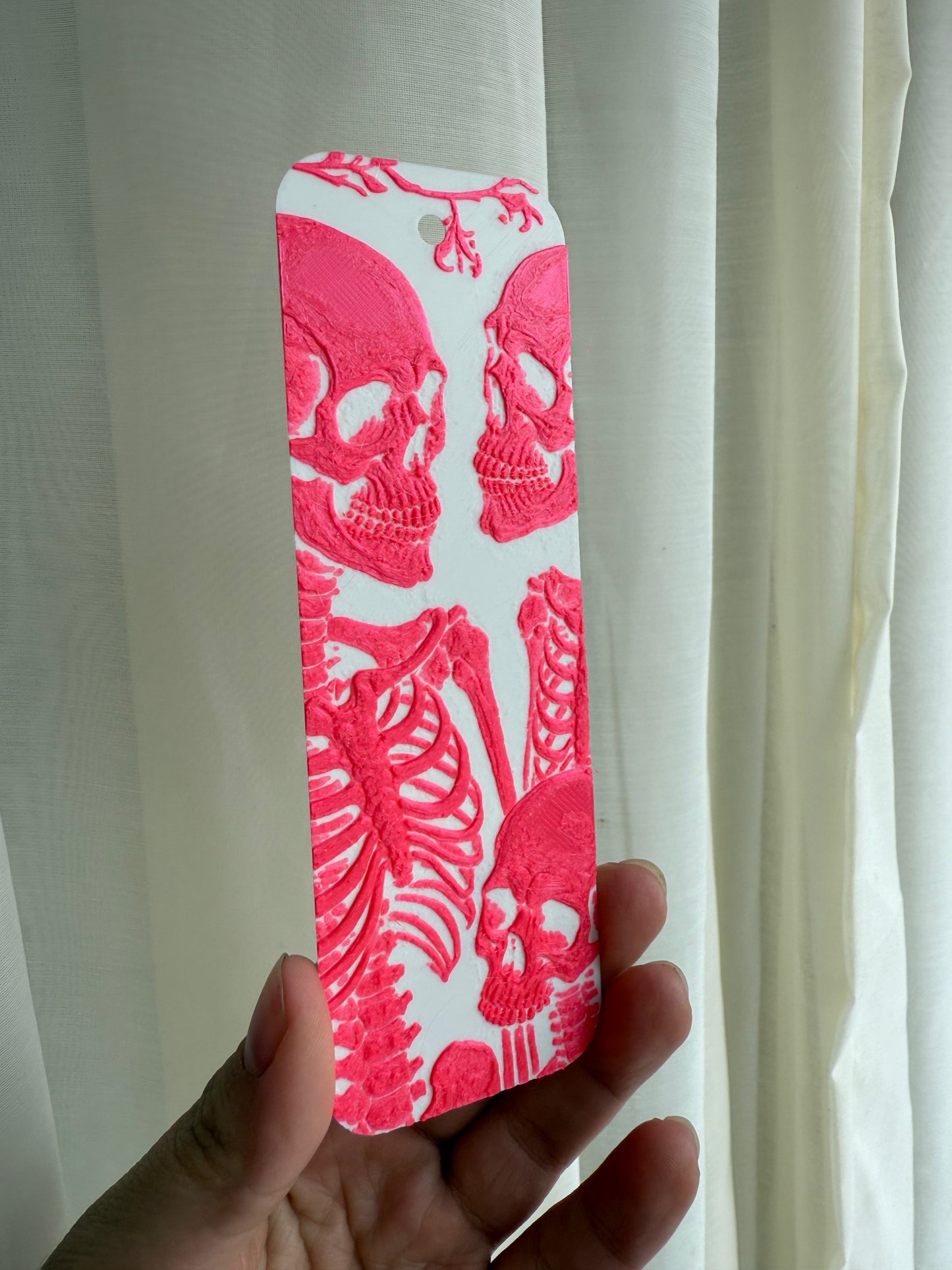 Skeleton bookmark white & pink