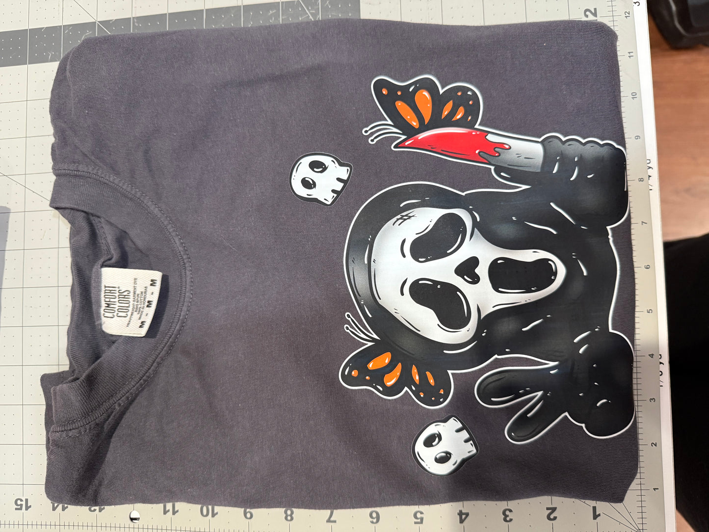Adult medium tee