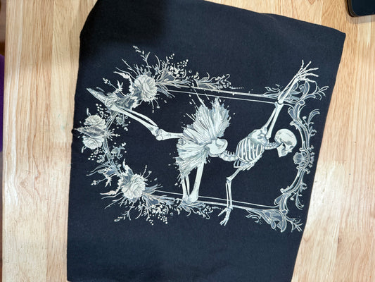 Skelly dance tee