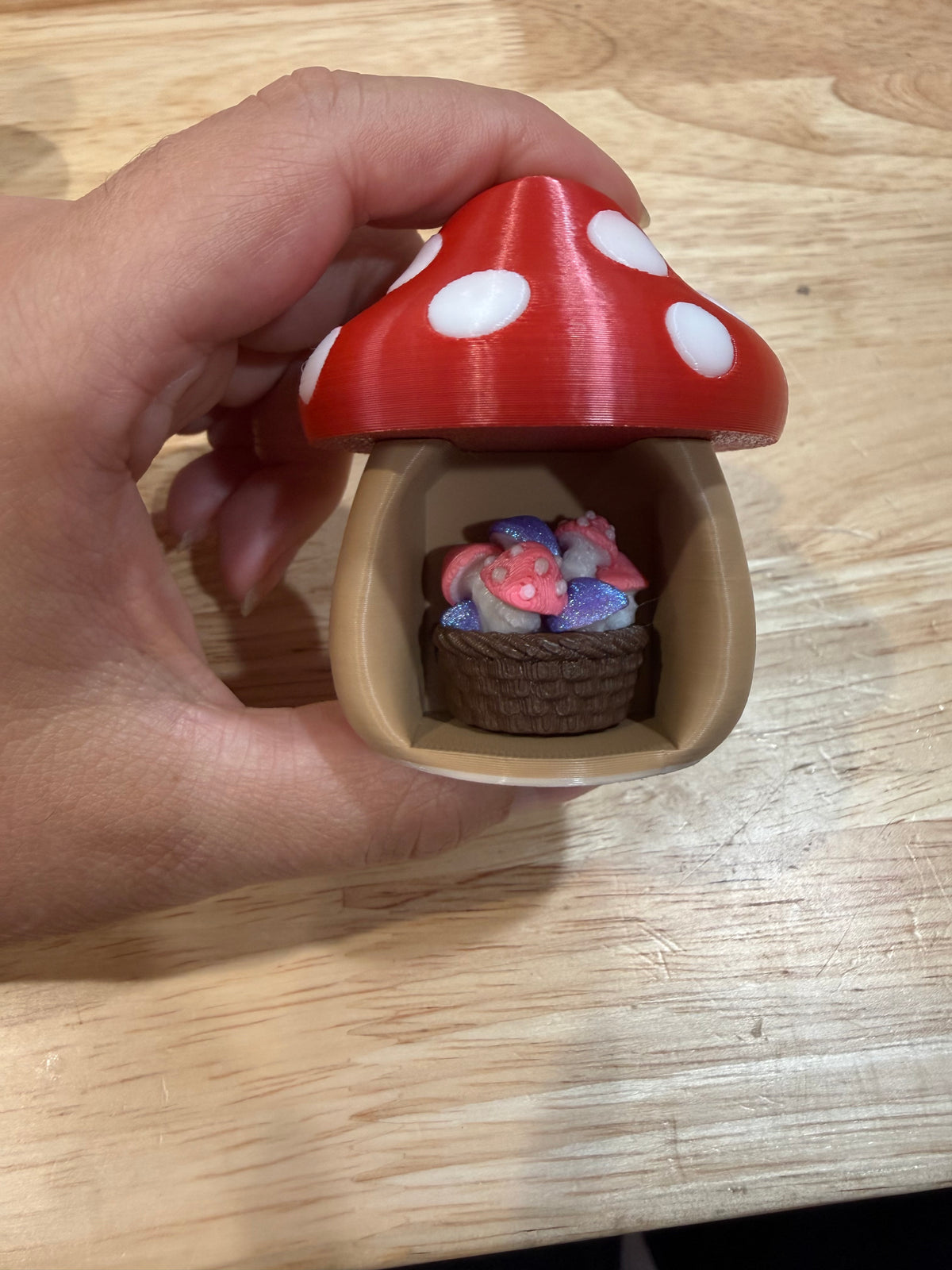 Red mushroom tan