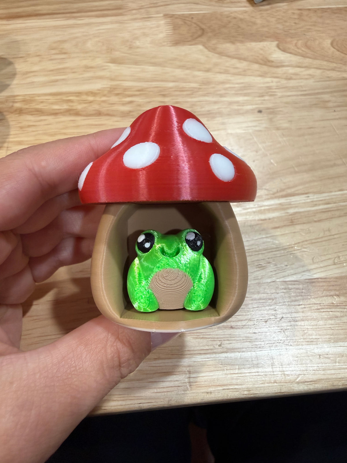 Red mushroom tan