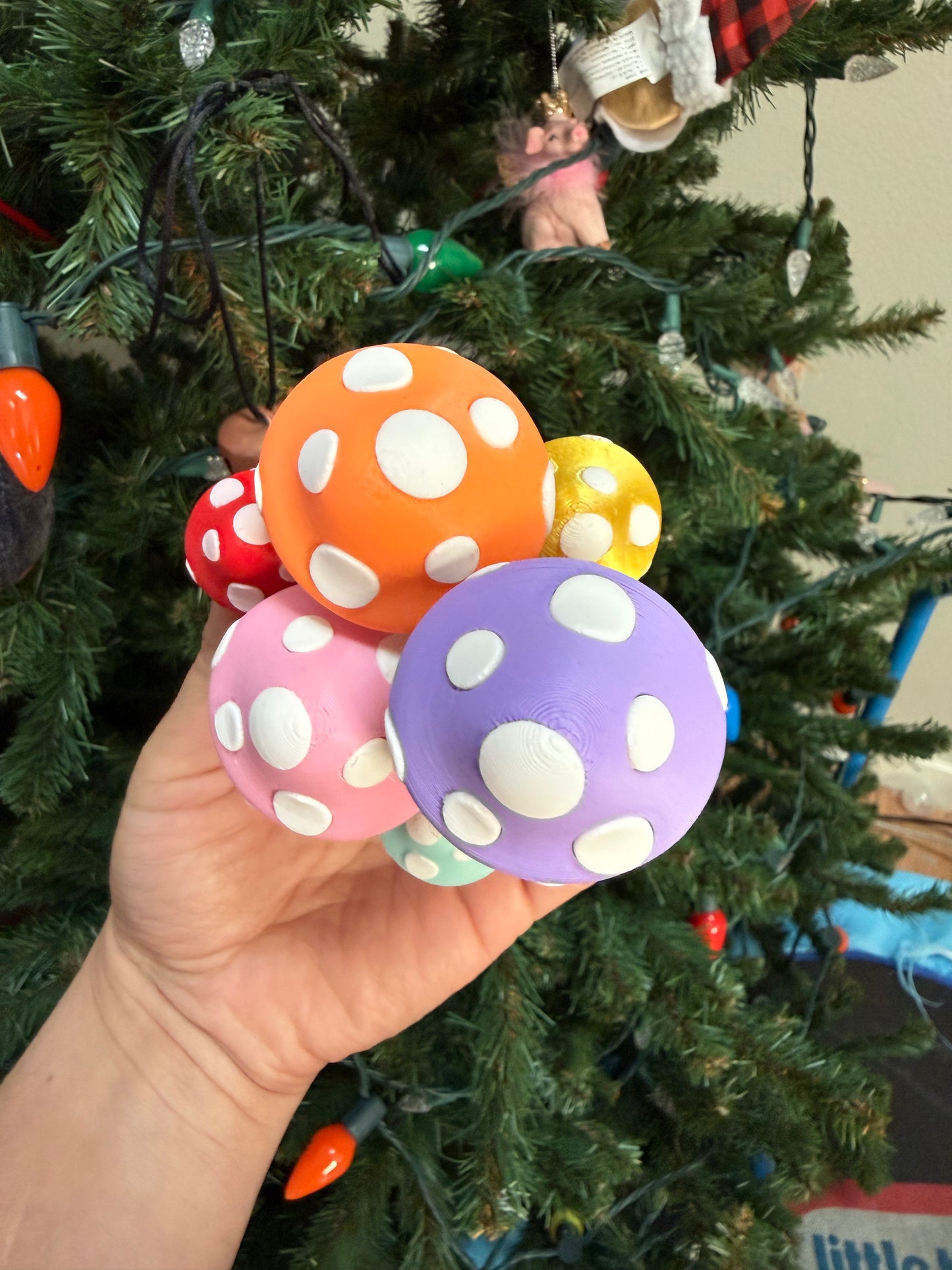 Mushroom cluster clickers