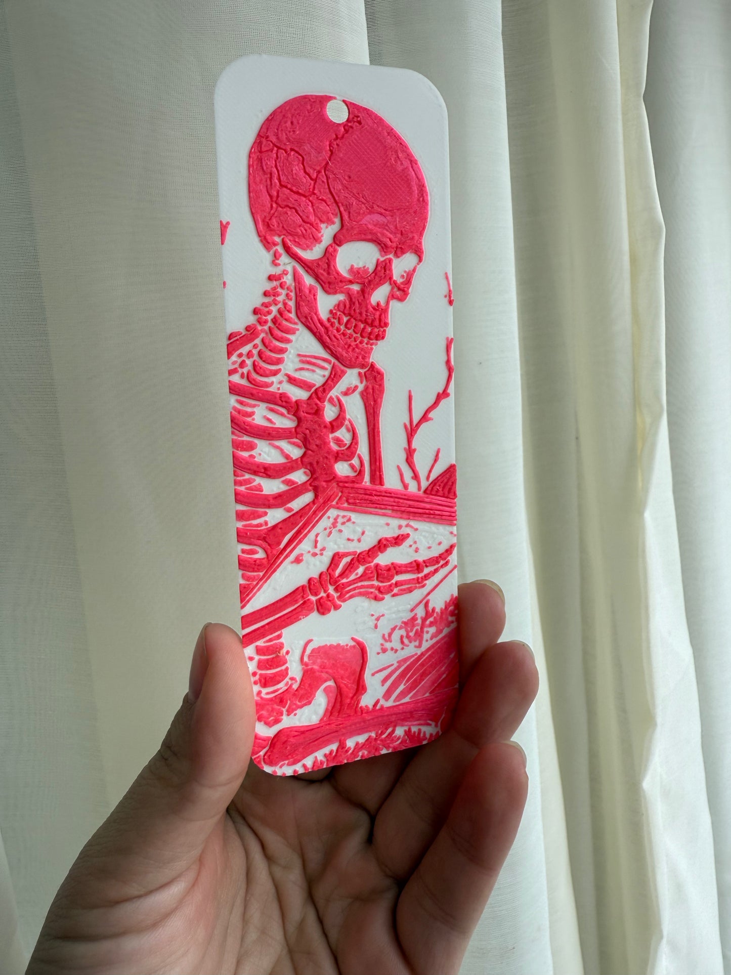 Skeleton bookmark white & pink